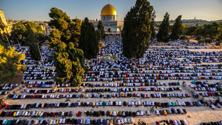 خطبة وصلاة الجمعة من المسجد الأقصى